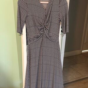 Anne Klein Black and White Geometric Long Sleeve Dress